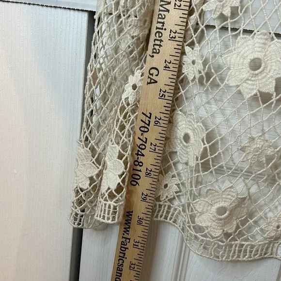 Crochet fairy core vest rounded front women’s size medium - Picture 5 of 7